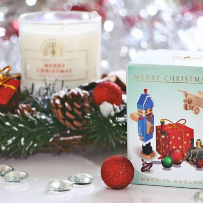 The English Soap Company 170 ml Soy Candle Christmas Vintage Toys Fir Tree Candle