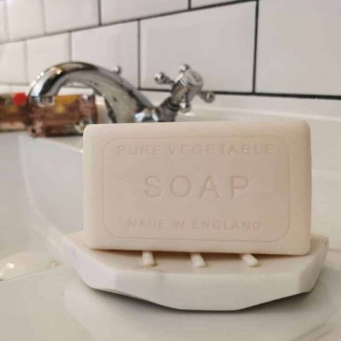 The English Soap Company English Countryside in Winter Christmas Soap