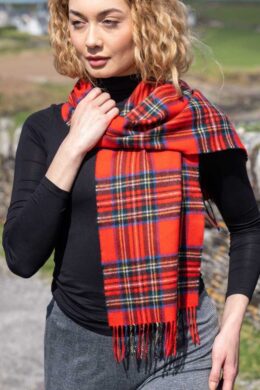 John Hanly Merino Luxury Wool Scarf 146 Royal Stewart Tartan - La Vie en Rose Damesmode